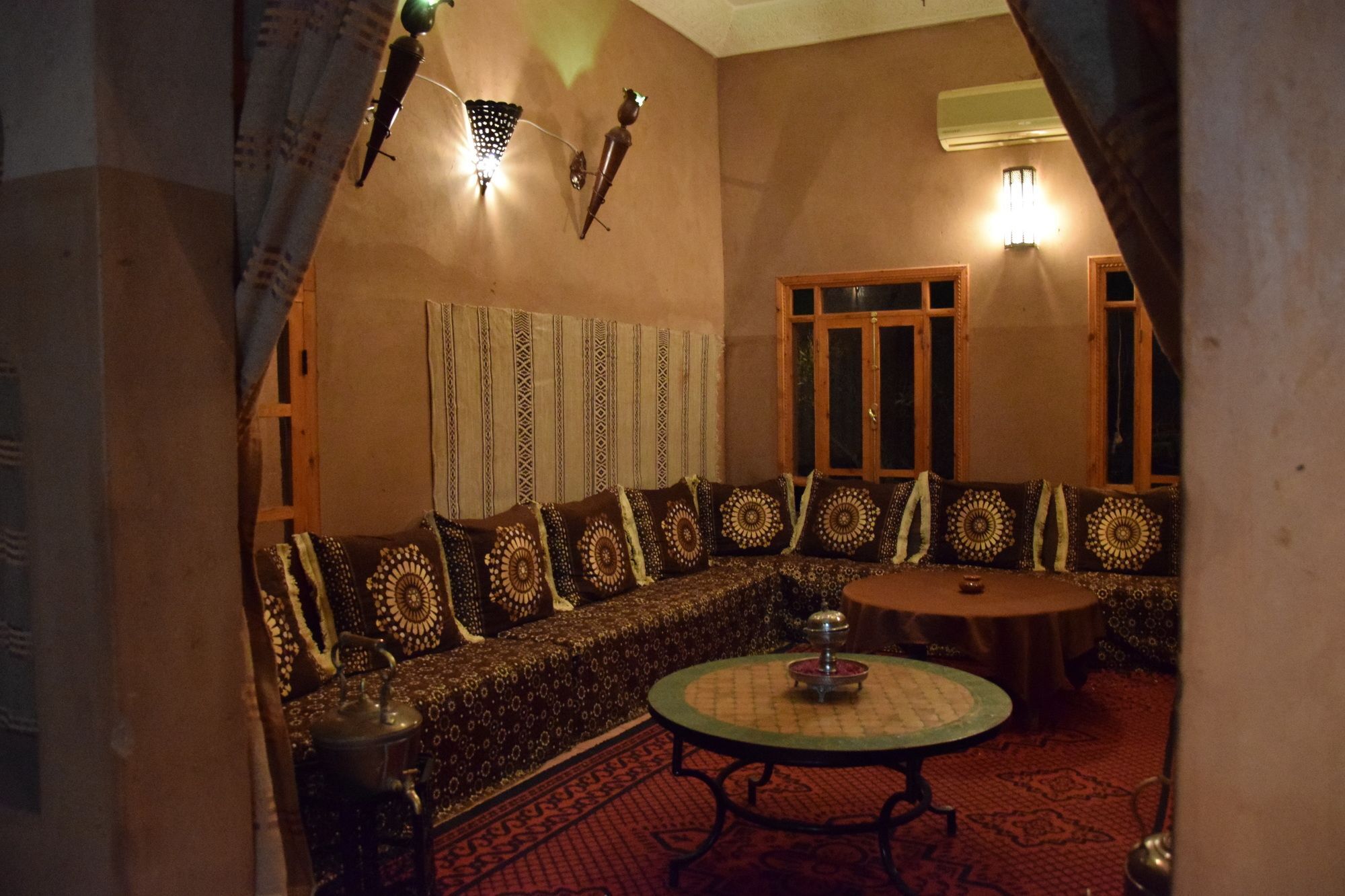 Carrefour Des Nomades Hotel Oulad Driss Kültér fotó